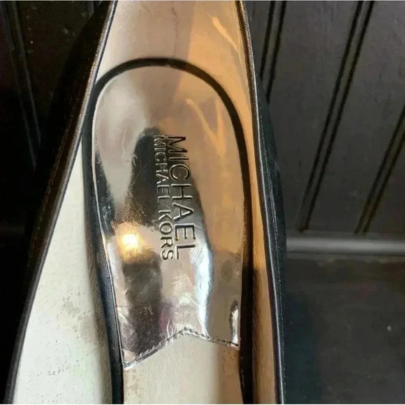 MICHAEL KORS Bedford Pumps in Black Size 10M - Picture 2 of 7